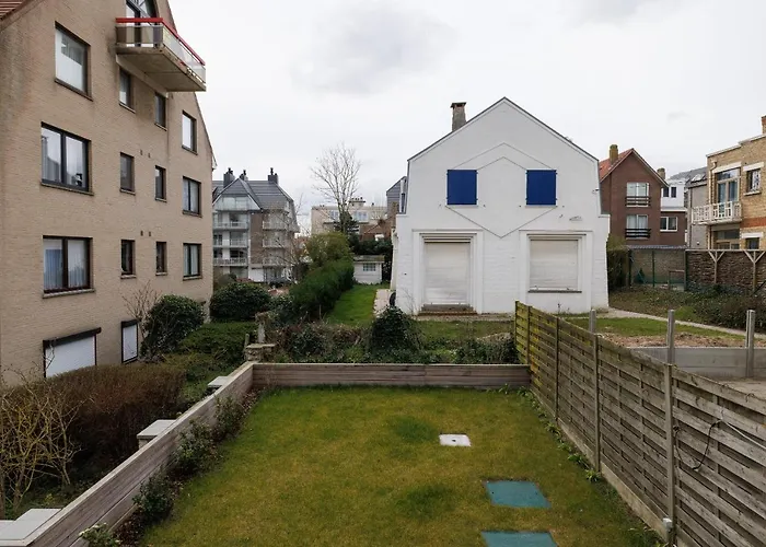 Apartment - Manou De Panne